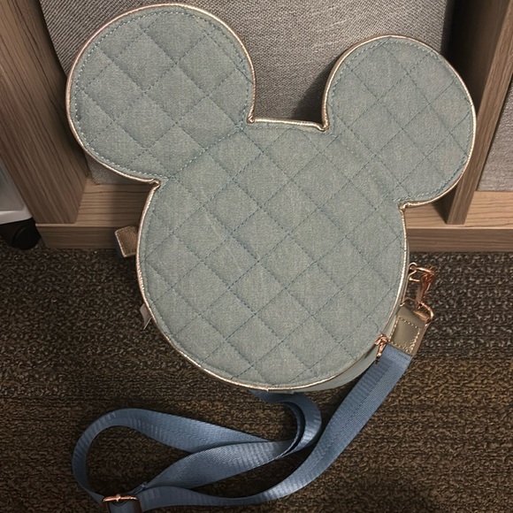 Disney Mickey Pin Trading Bag - Picture 1 of 2